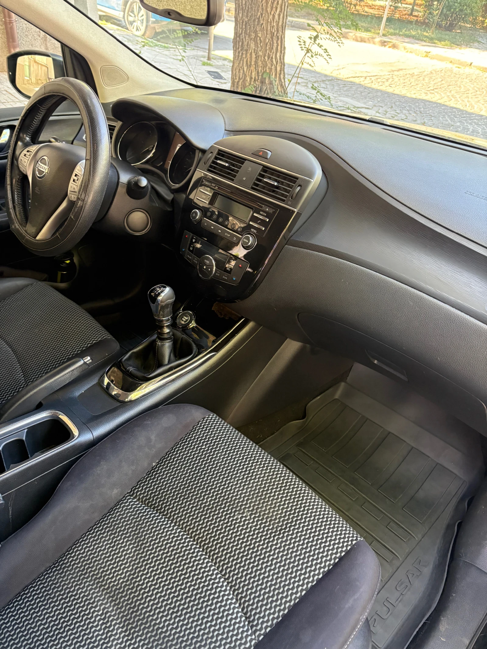 Nissan Pulsar 1.5D, снимка 4 - Автомобили и джипове - 56338011