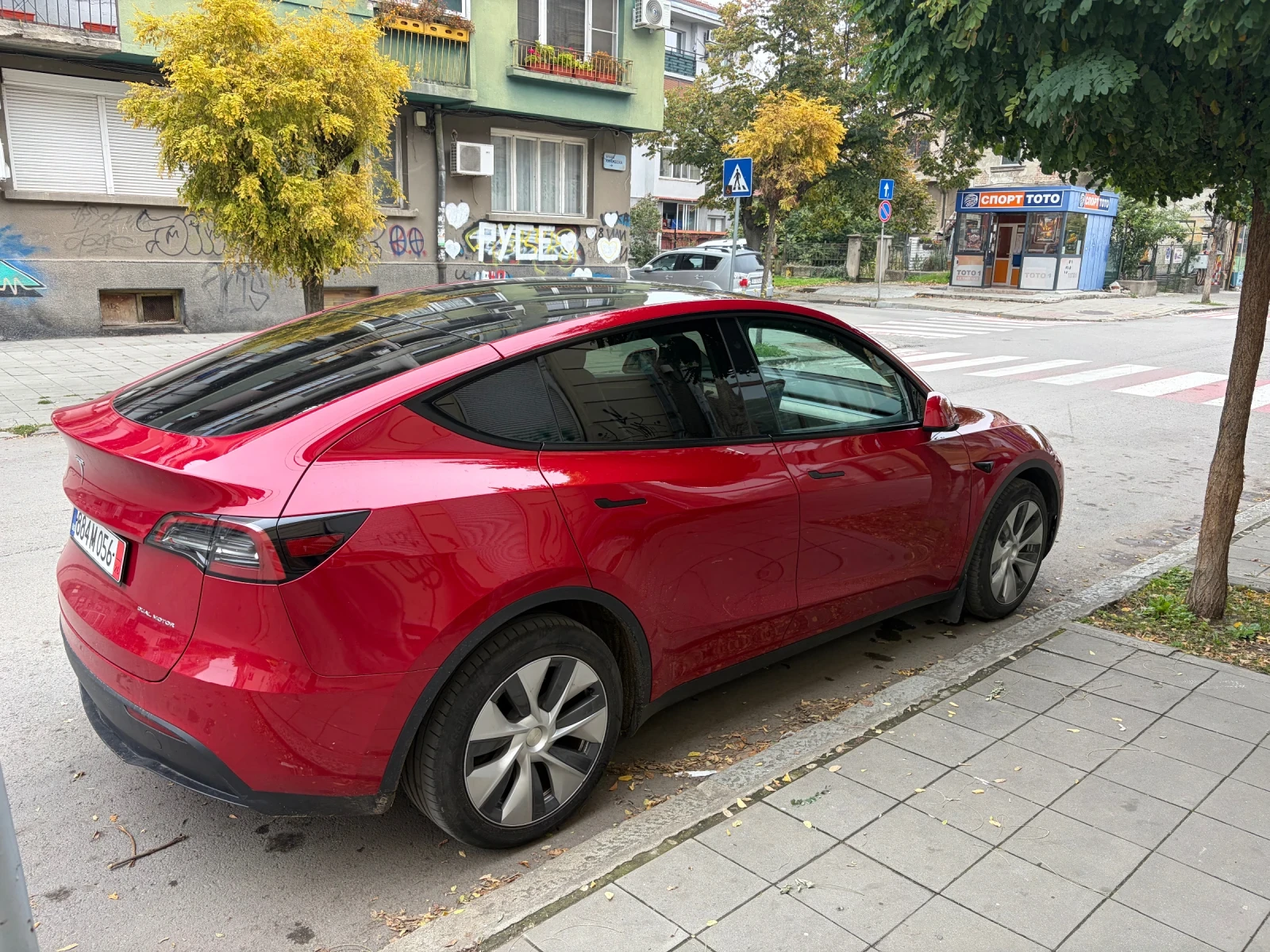 Tesla Model Y Long Range AWD, снимка 4 - Автомобили и джипове - 56645482