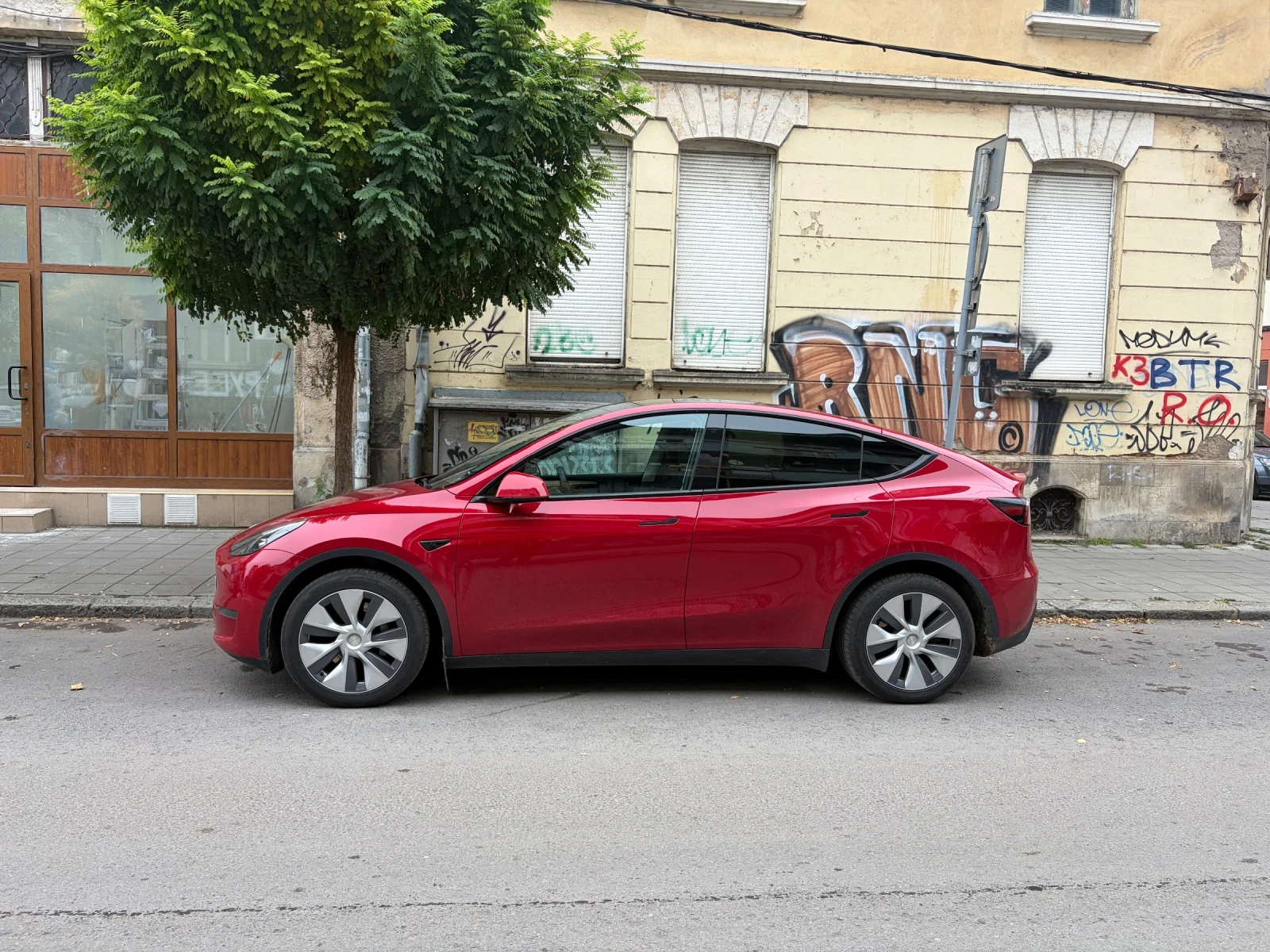 Tesla Model Y Long Range AWD