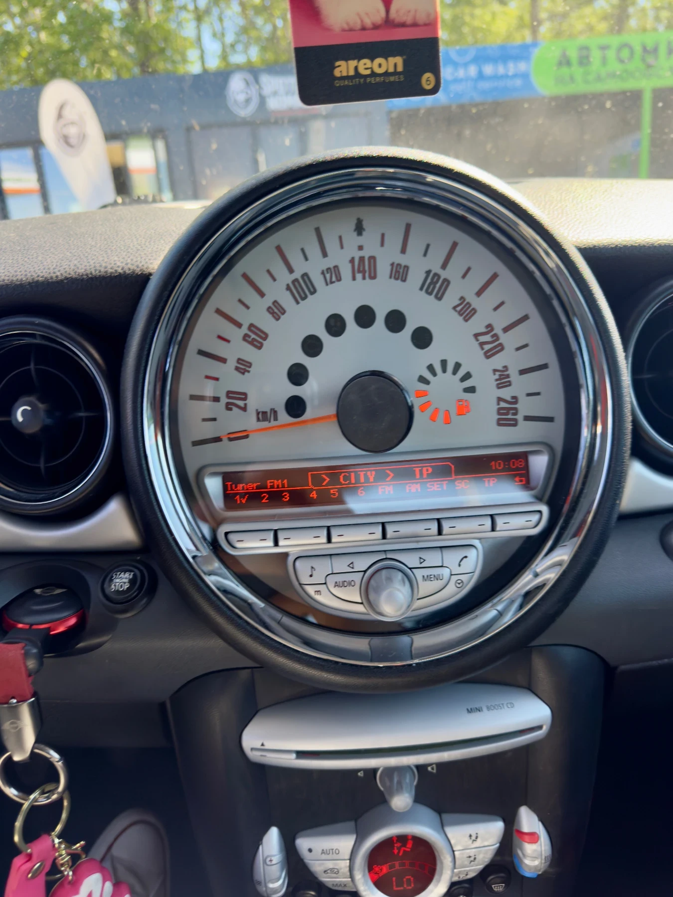 Mini One 1.4 бензин, снимка 14 - Автомобили и джипове - 56745040