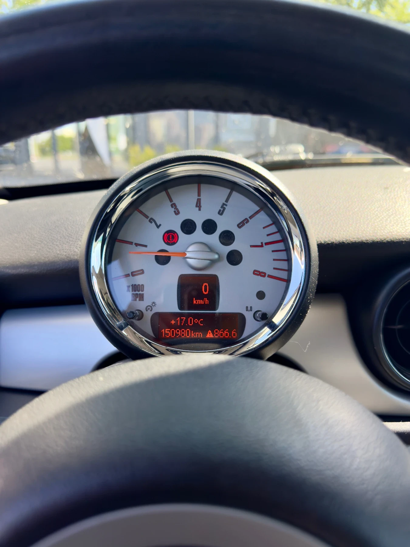 Mini One 1.4 бензин, снимка 13 - Автомобили и джипове - 56745040