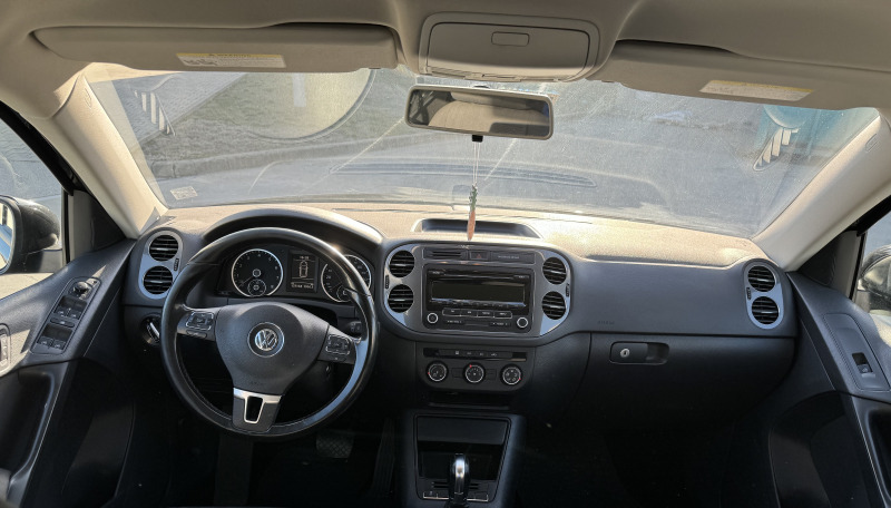 VW Tiguan 2.0 tsi, снимка 11 - Автомобили и джипове - 44847884