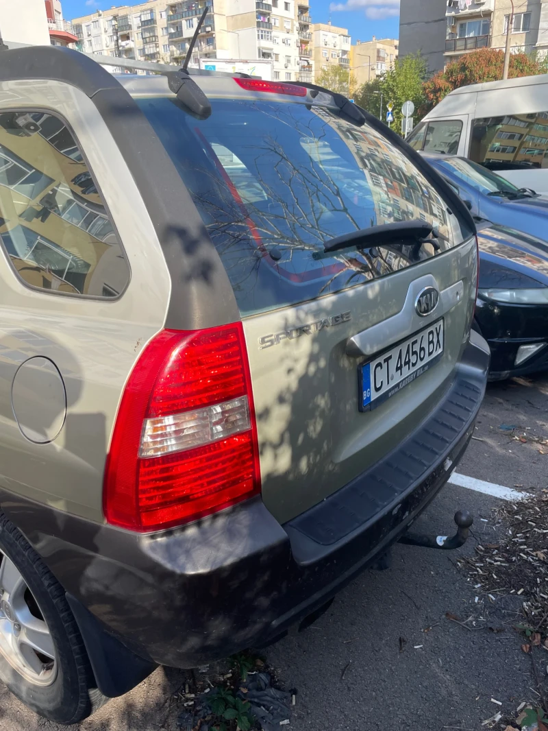 Kia Sportage 2.0 crdi, снимка 4 - Автомобили и джипове - 47583101