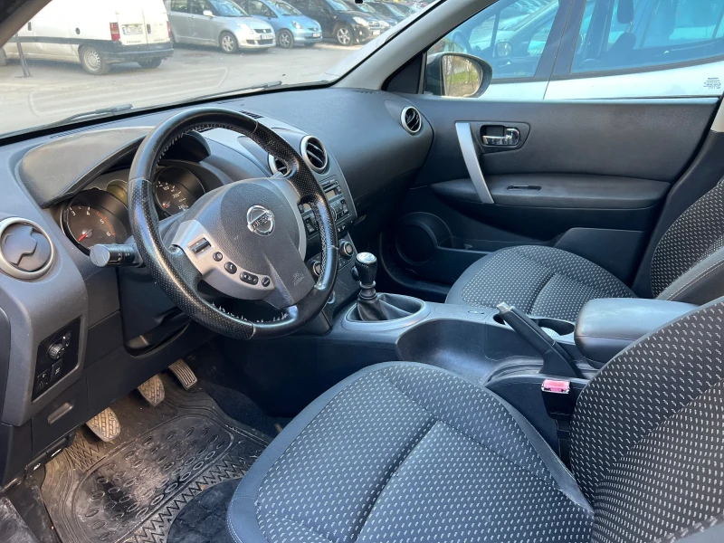 Nissan Qashqai, снимка 10 - Автомобили и джипове - 48773608