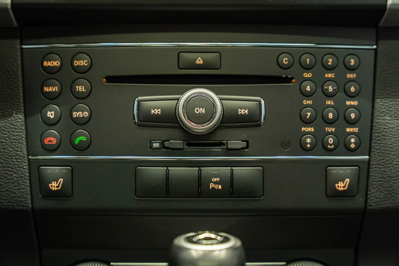 Mercedes-Benz GLK 320 4matic, снимка 15 - Автомобили и джипове - 51505635