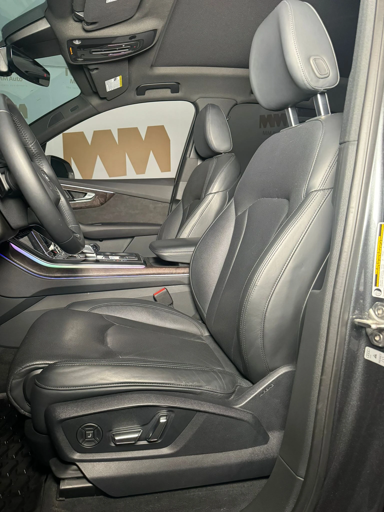 Audi Q7 55TFSI Quattro* Подгрев* 360* HuD* Pano* Keyless - изображение 8