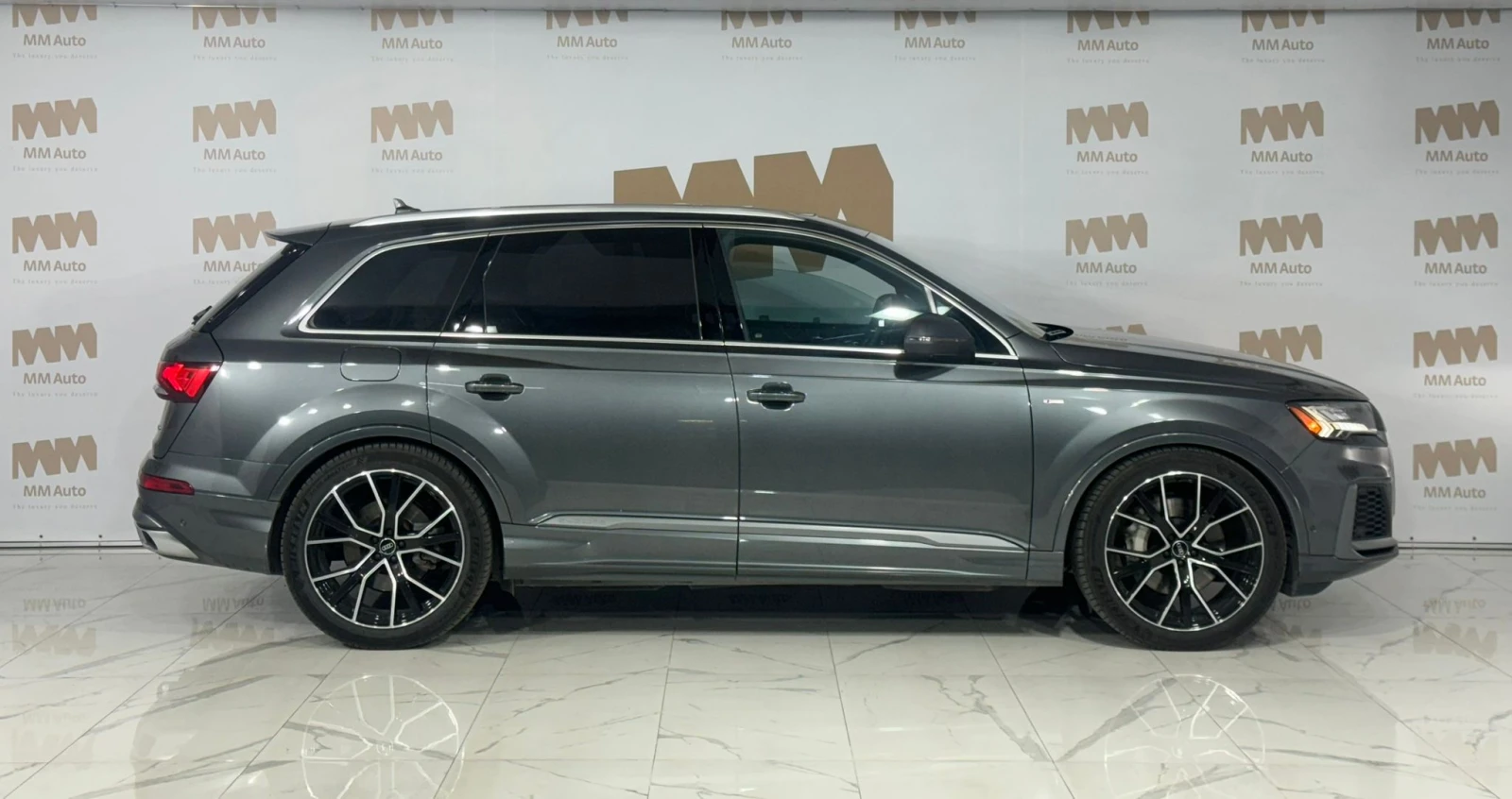 Audi Q7 55TFSI Quattro* Подгрев* 360* HuD* Pano* Keyless - изображение 3