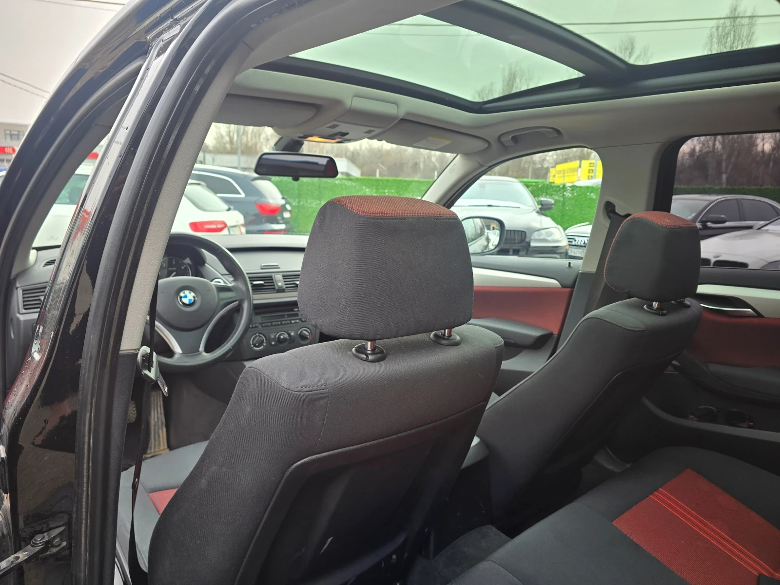 BMW X1 ПАНОРАМА ПОДГРЕВ 143КС.  - изображение 9