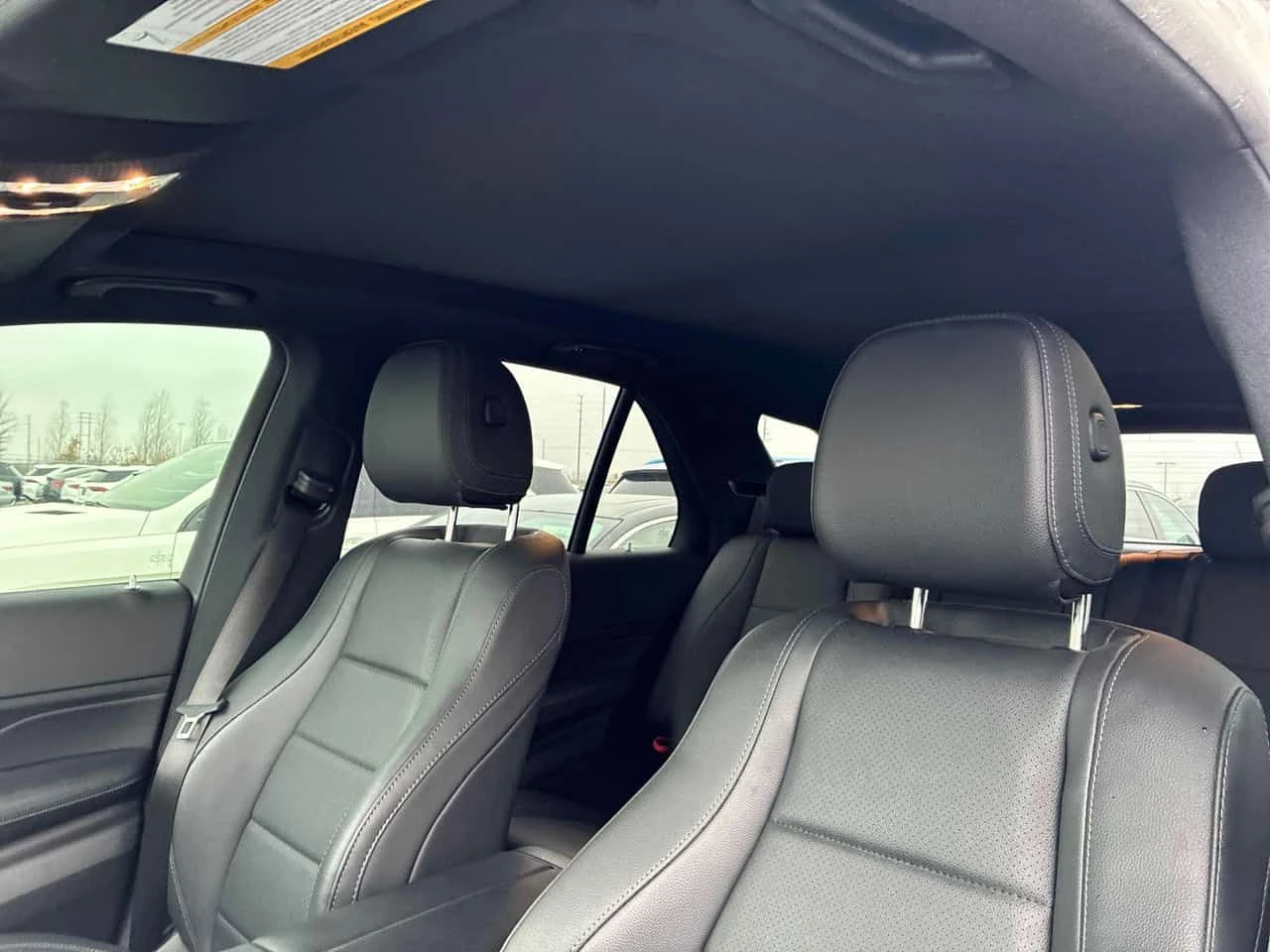 Mercedes-Benz GLE 350 * ГЛАВНО ПРЕДСТАВИТЕЛСТВО НА MERCEDES* ПАНО* 360 К, снимка 10 - Автомобили и джипове - 54225310