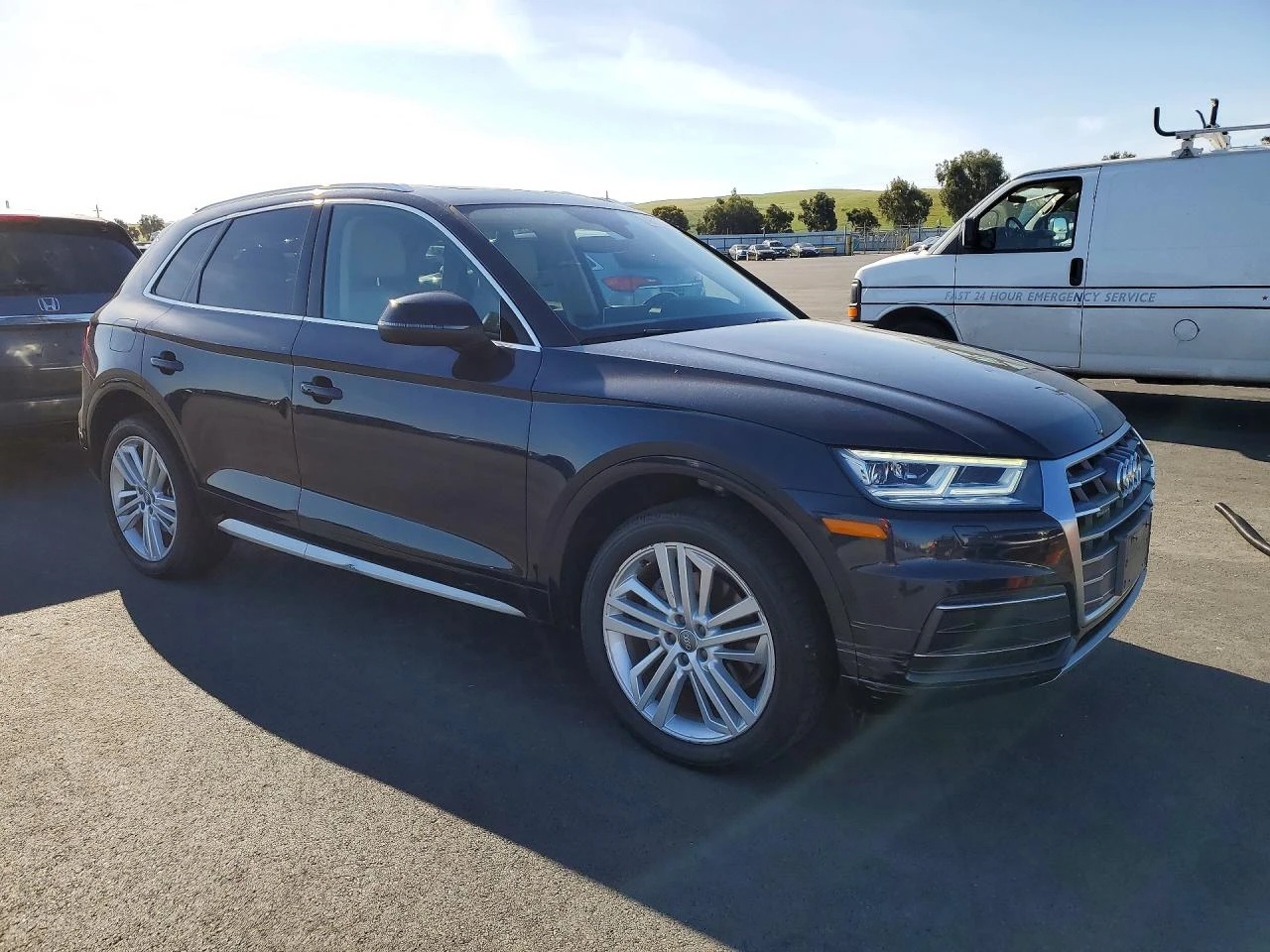 Audi Q5 2.0l Premium Plus, снимка 4 - Автомобили и джипове - 54322973