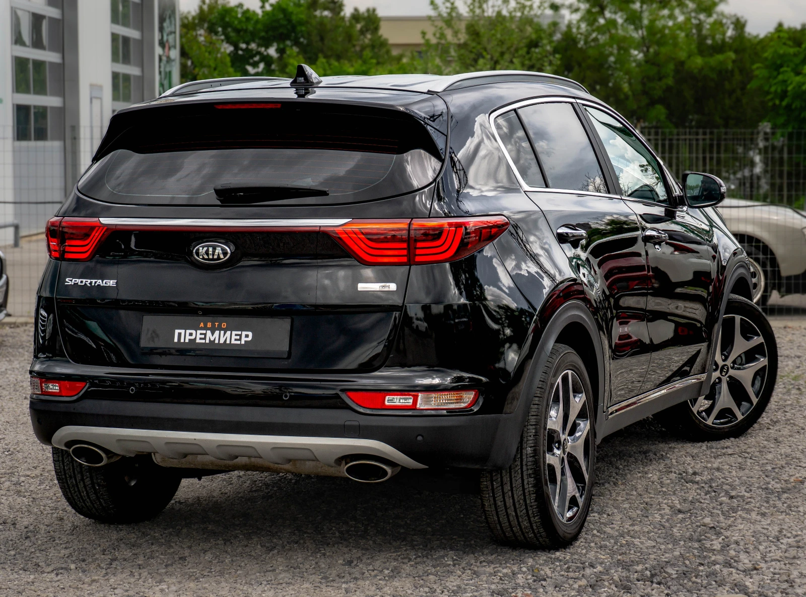 Kia Sportage 2.0CRDI-6М.ГАР.РЕАЛНИ КМ., снимка 4 - Автомобили и джипове - 54509129