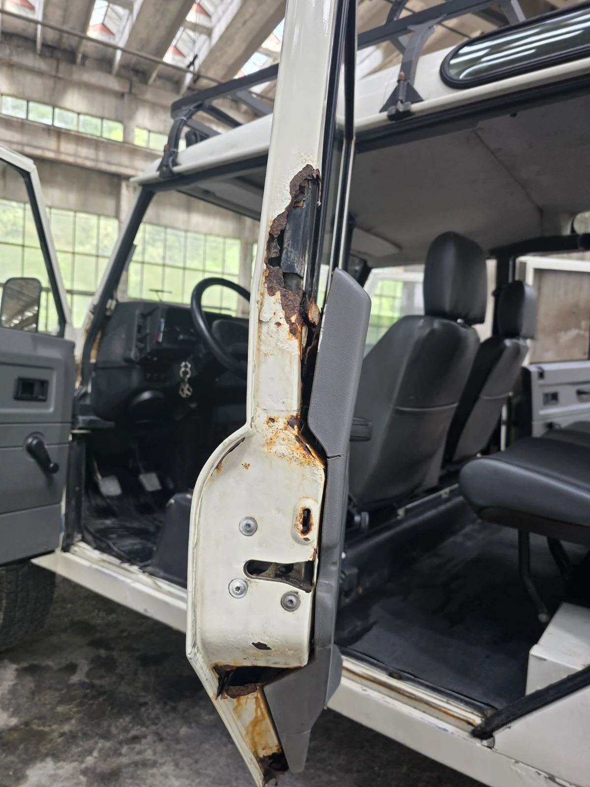 Land Rover Defender 110 / 8+ 1, снимка 10 - Автомобили и джипове - 54625595