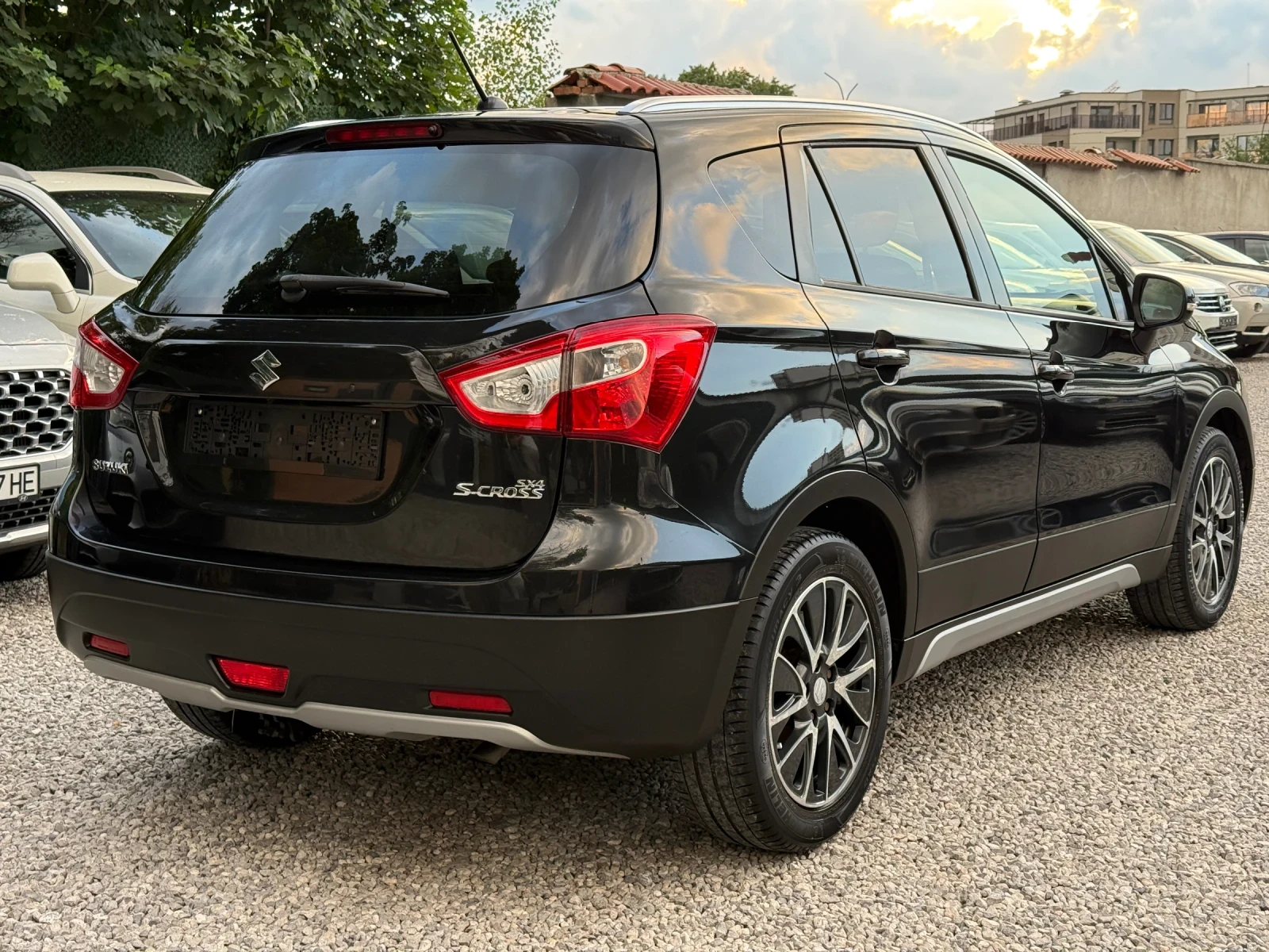 Suzuki SX4 S-Cross 1.6i/120hp/Euro6/Панорама/Подгрев, снимка 7 - Автомобили и джипове - 54814395