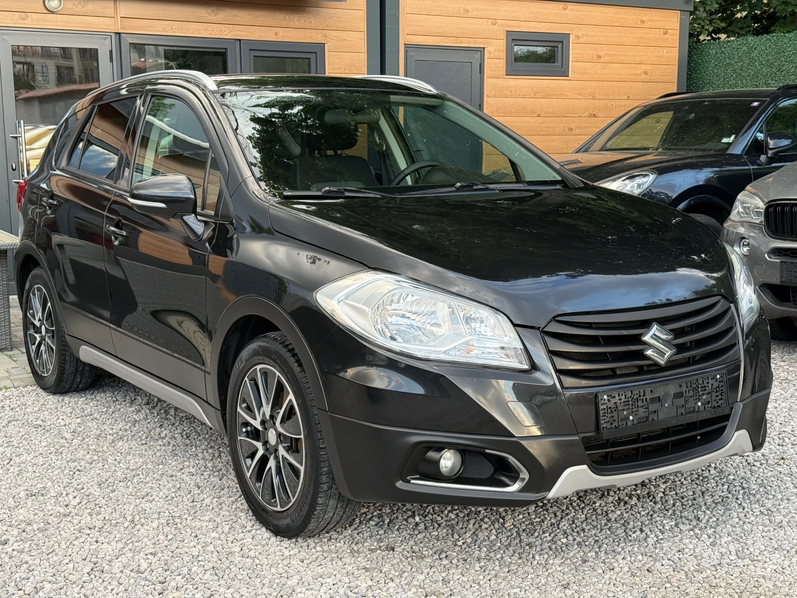 Suzuki SX4 S-Cross 1.6i/120hp/Euro6/Панорама/Подгрев, снимка 3 - Автомобили и джипове - 54814395