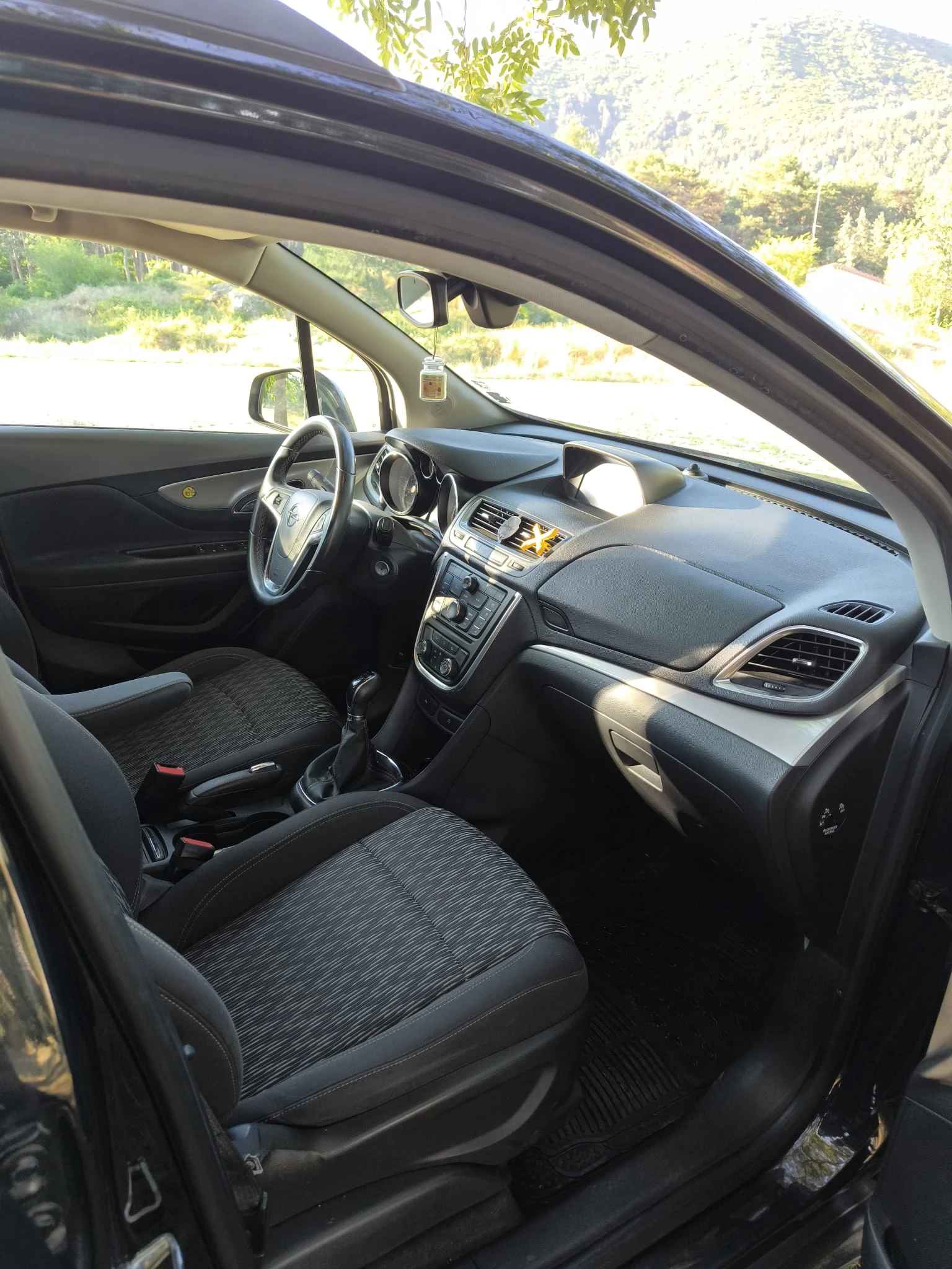 Opel Mokka, снимка 9 - Автомобили и джипове - 55291052