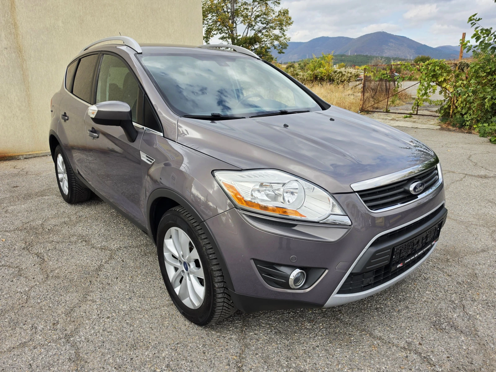 Ford Kuga 2.0 163к.с. TITANIUM, снимка 3 - Автомобили и джипове - 56644923
