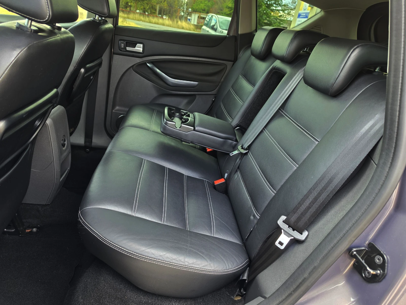 Ford Kuga 2.0 163к.с. TITANIUM, снимка 12 - Автомобили и джипове - 56644923