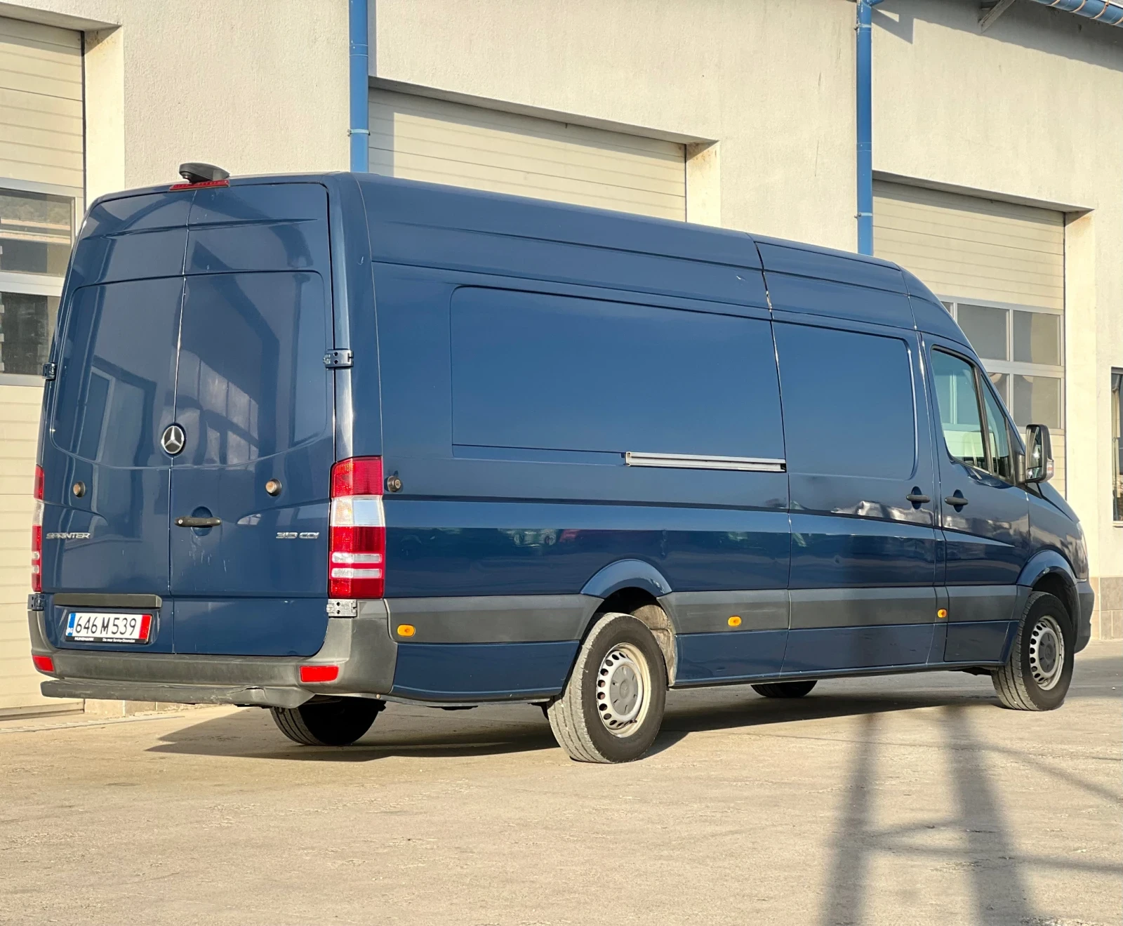 Mercedes-Benz Sprinter 313 Maxi XXL / Климатроник / Две странични врати - изображение 7