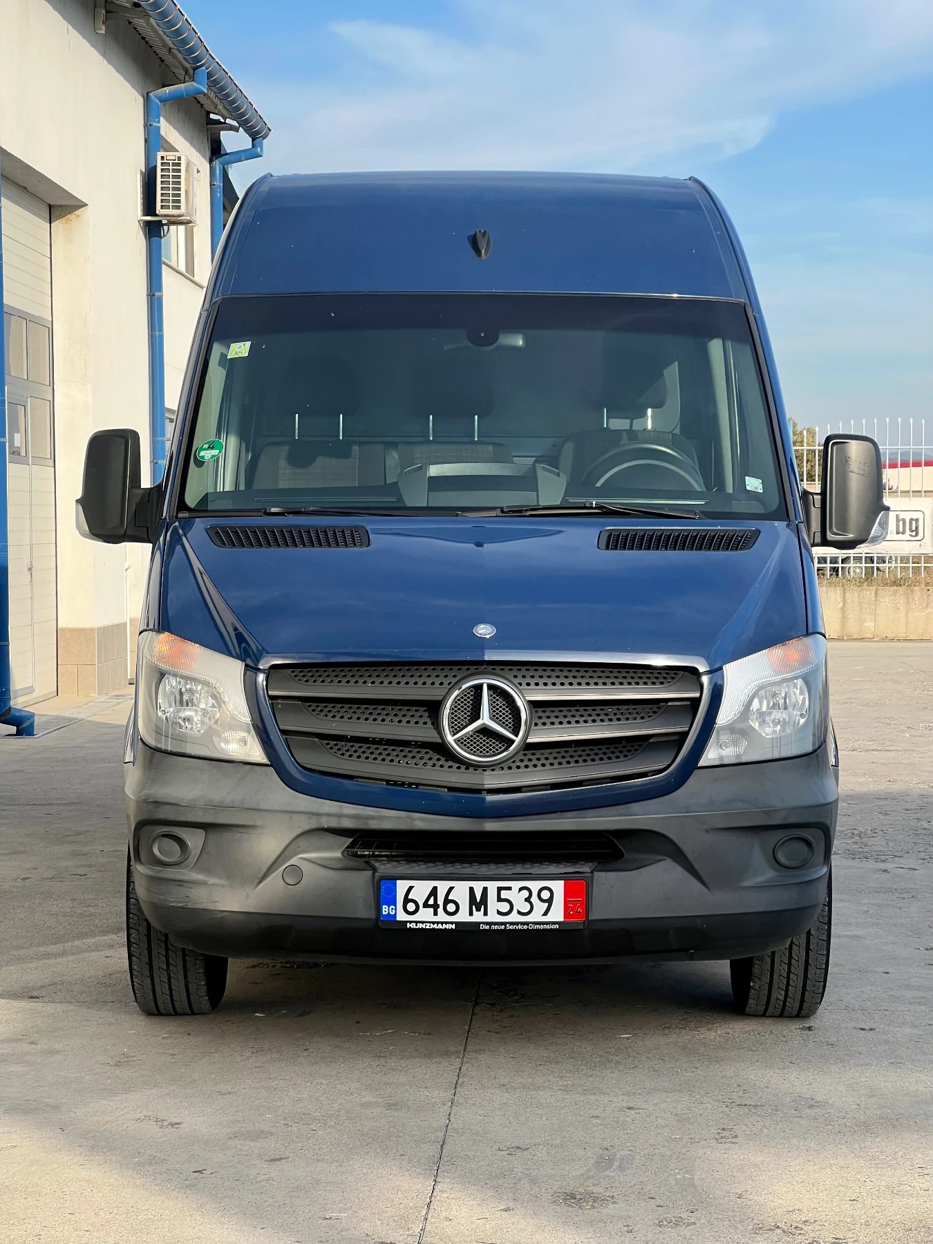 Mercedes-Benz Sprinter 313 Maxi XXL / Климатроник / Две странични врати - изображение 2