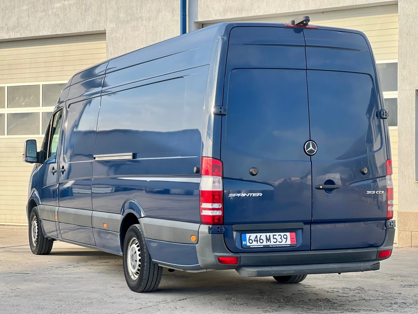 Mercedes-Benz Sprinter 313 Maxi XXL / Климатроник / Две странични врати - изображение 4