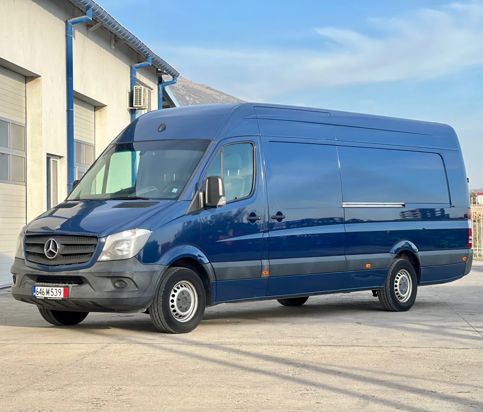 Mercedes-Benz Sprinter 313 Maxi XXL / Климатроник / Две странични врати - изображение 3