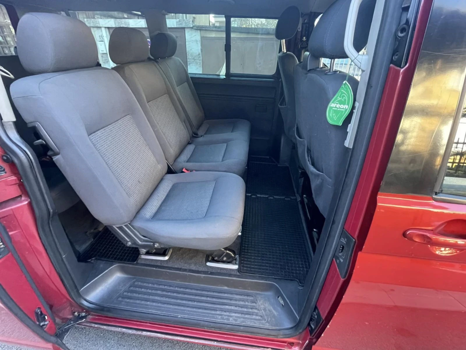 VW Caravelle  - изображение 10