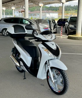 Обява за продажба на Honda Sh 150i ~2 700 лв. - изображение 1