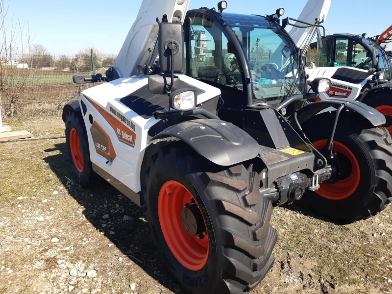 Телескопичен товарач Bobcat TL38.70HF_HS, снимка 1 - Селскостопанска техника - 49385348