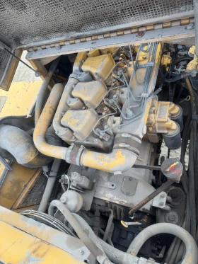 Челен товарач Liebherr L541, снимка 10