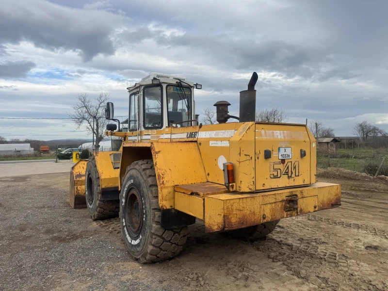Челен товарач Liebherr L541, снимка 5 - Индустриална техника - 52965350