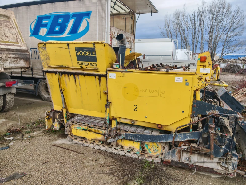 Асфалтополагаща машина Друга марка VOGLLE, снимка 3 - Индустриална техника - 53076446