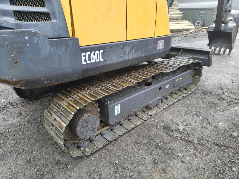 Багер Volvo EC 60 C, снимка 9 - Индустриална техника - 53263445