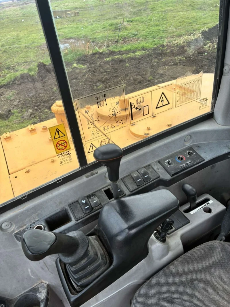 Багер Volvo EC 60 C, снимка 7 - Индустриална техника - 53263445