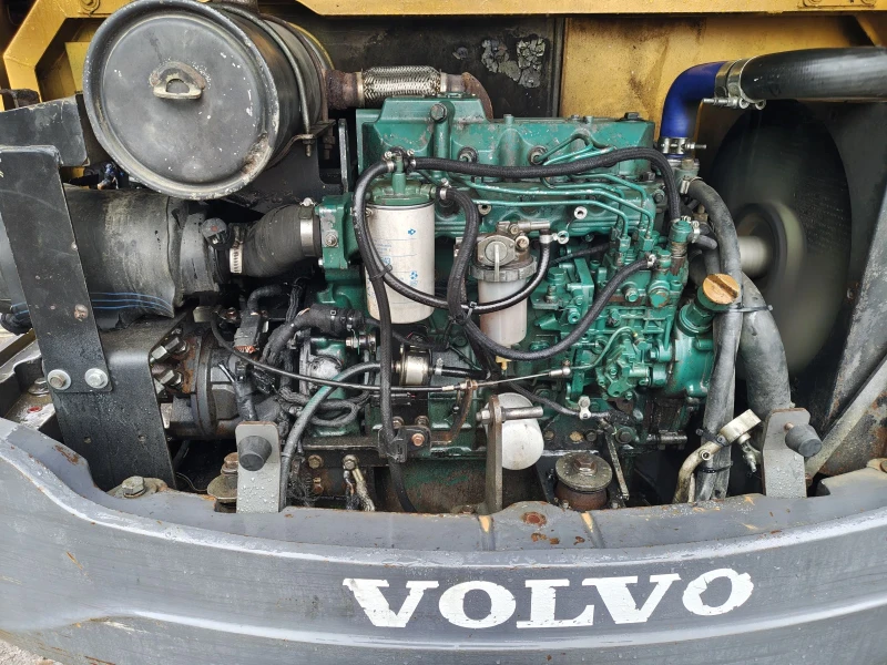 Багер Volvo EC 60 C, снимка 14 - Индустриална техника - 53263445