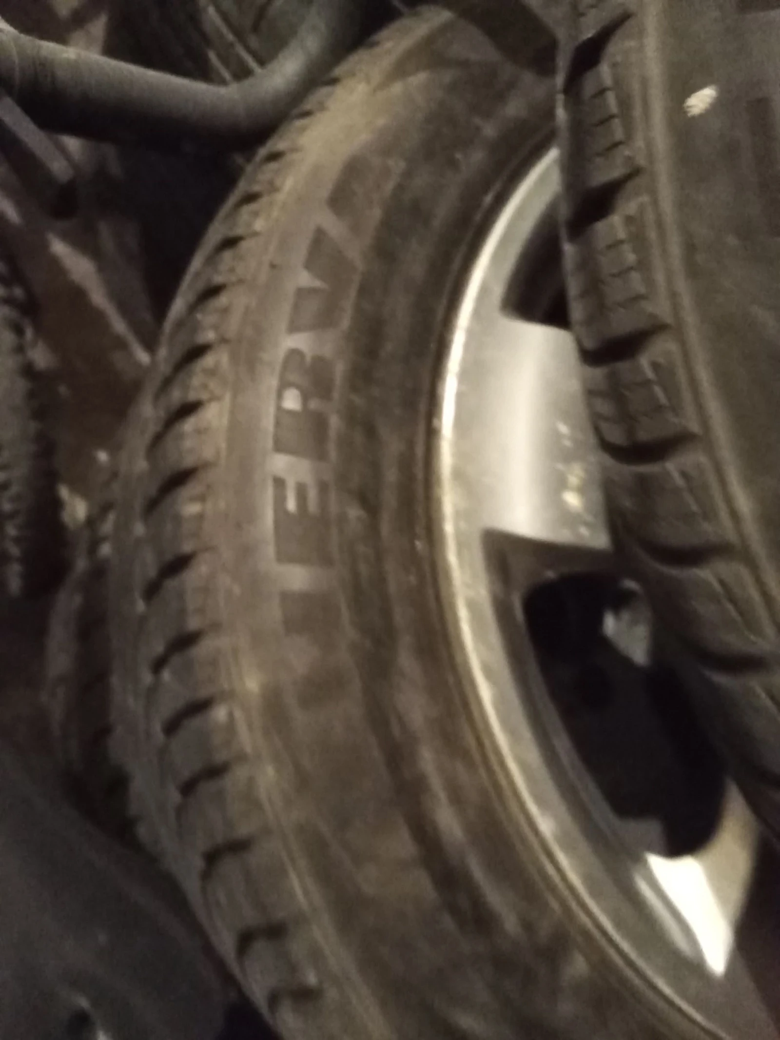    205/55R16  Mercedes-Benz E 200 | Mobile.bg   3