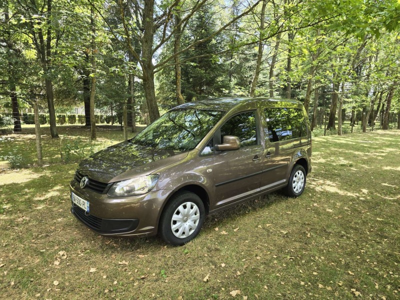 VW Caddy 1.6 tdi Dsg Navi, снимка 4 - Автомобили и джипове - 46995974