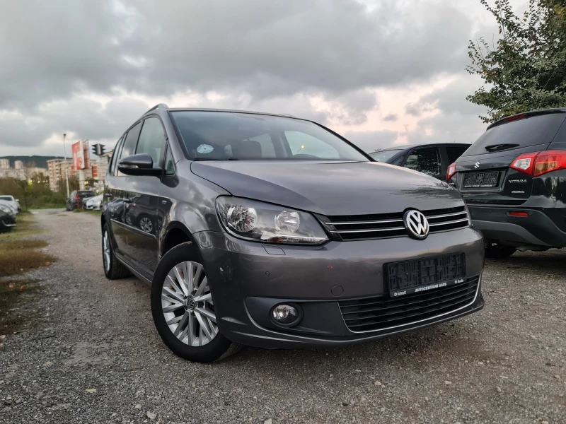 VW Touran КАТО ЧИСТО НОВА/R-LINE , снимка 3 - Автомобили и джипове - 47380825