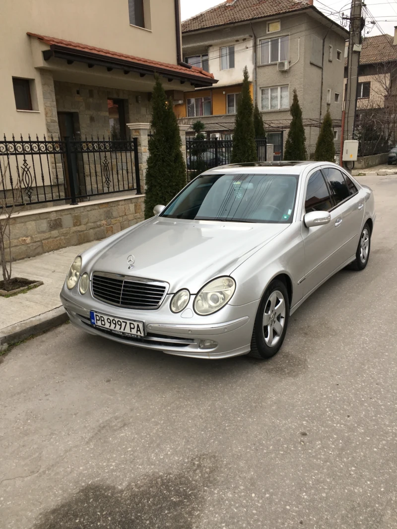 Mercedes-Benz E 270 Avangarde, снимка 9 - Автомобили и джипове - 48329787