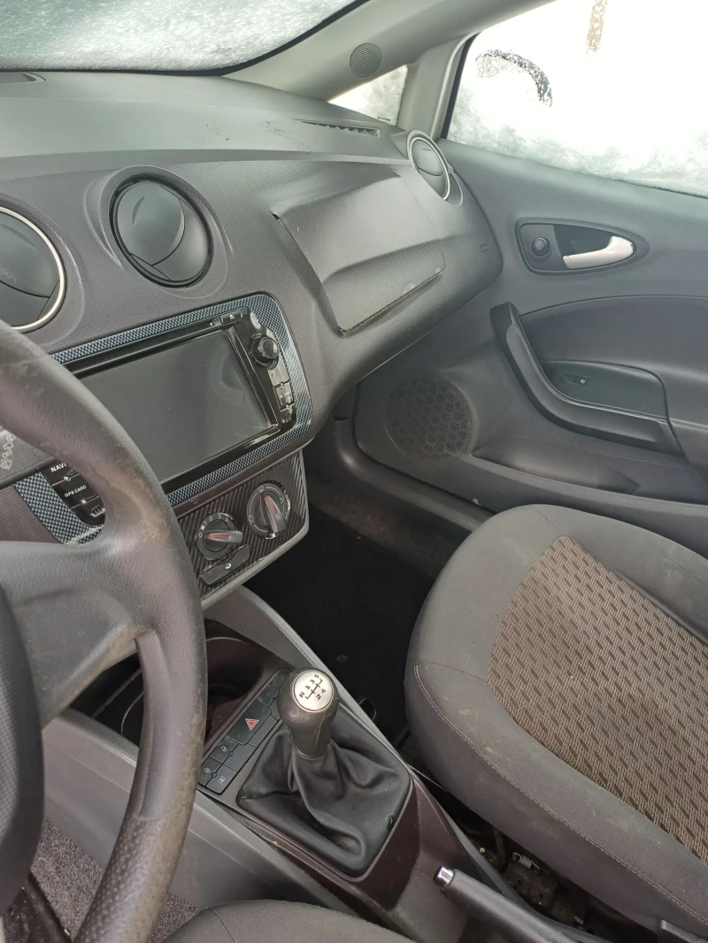 Seat Ibiza, снимка 6 - Автомобили и джипове - 49207343