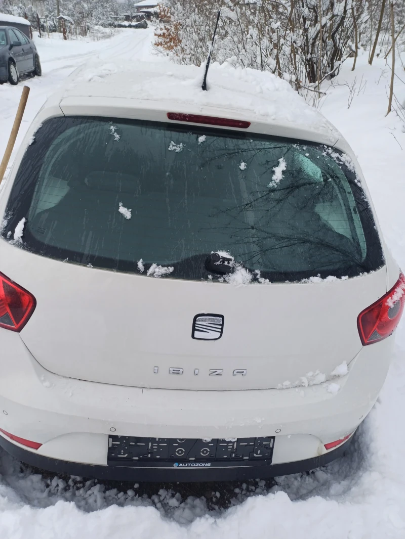 Seat Ibiza, снимка 4 - Автомобили и джипове - 49207343