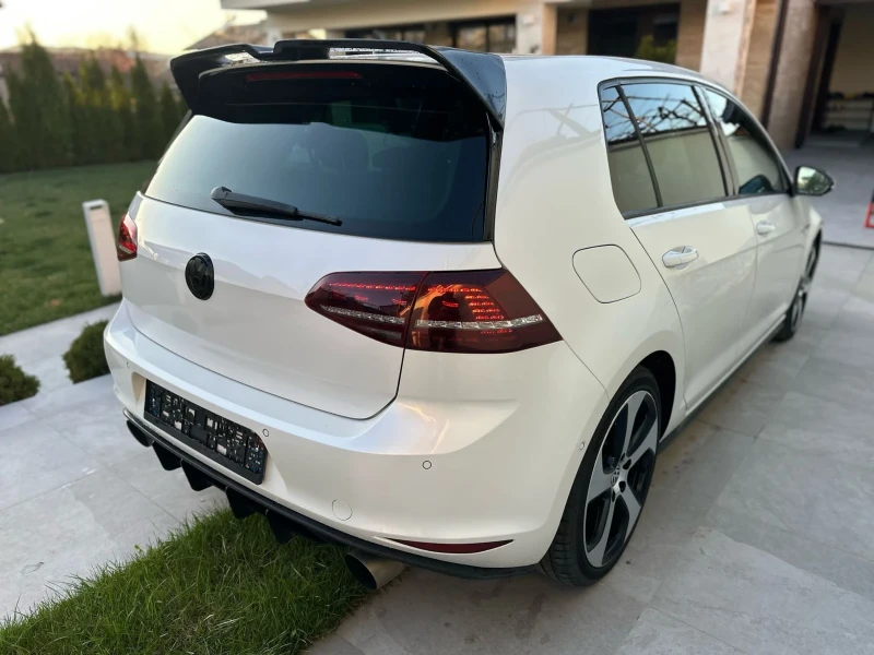 VW Golf 2.0GTI, снимка 6 - Автомобили и джипове - 49576094