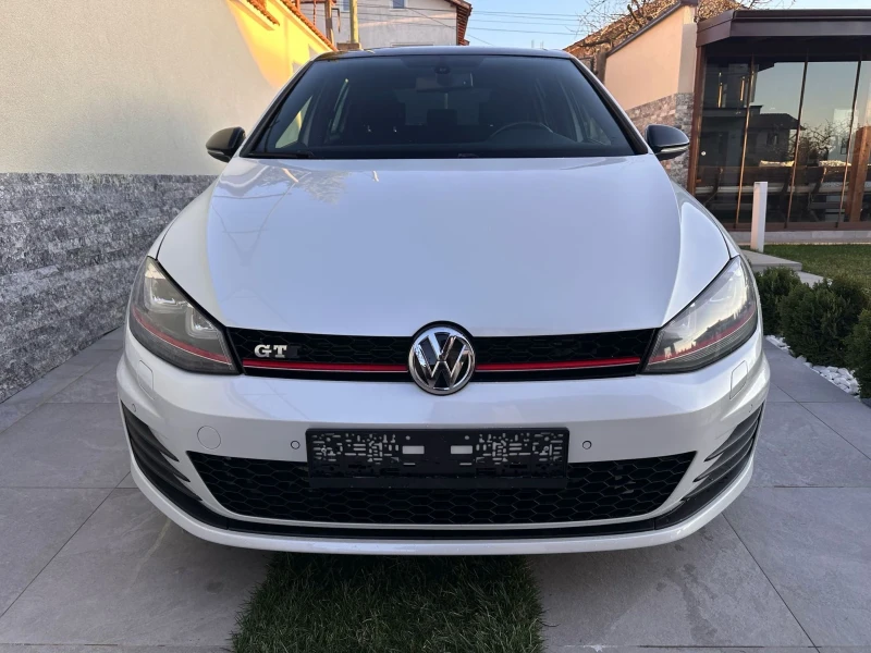 VW Golf 2.0GTI, снимка 2 - Автомобили и джипове - 49576094