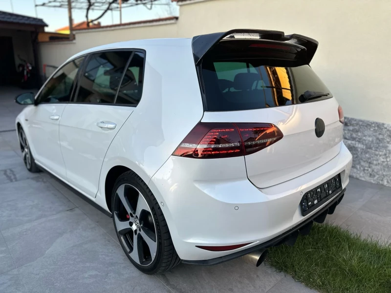 VW Golf 2.0GTI, снимка 5 - Автомобили и джипове - 49576094