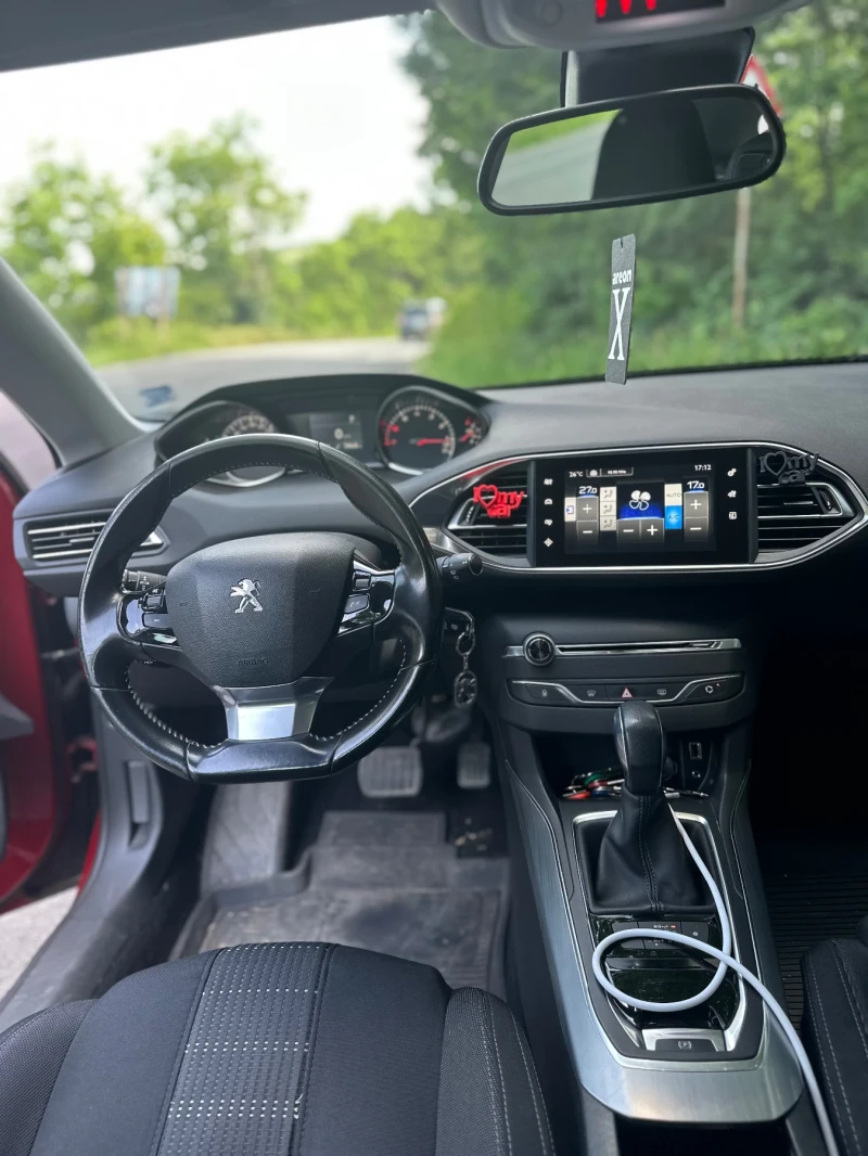 Peugeot 308 1.2, снимка 13 - Автомобили и джипове - 52728524
