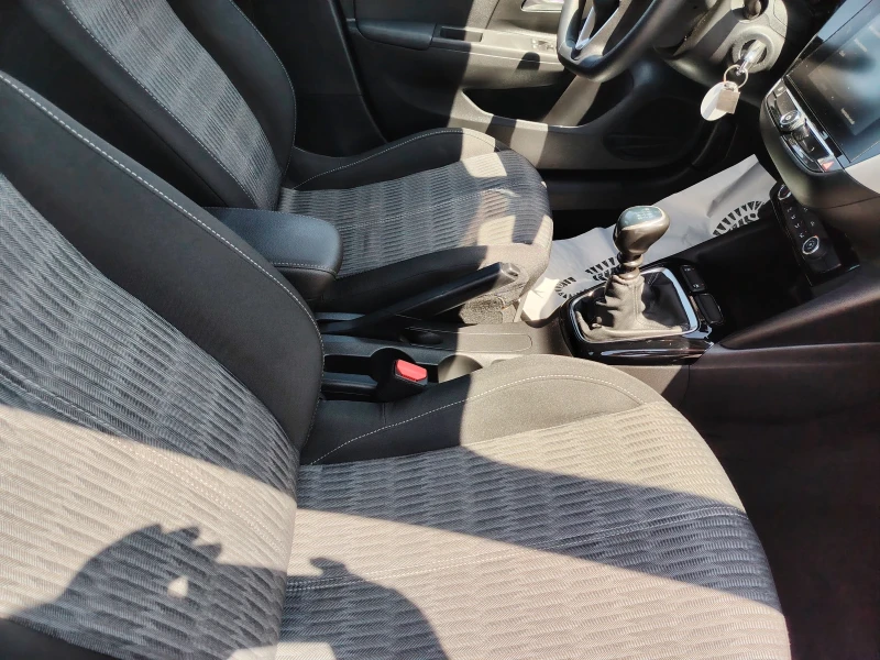 Opel Corsa 84000км., снимка 5 - Автомобили и джипове - 51135293