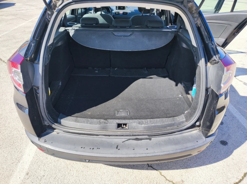 Renault Megane 1.5 DCI, снимка 15 - Автомобили и джипове - 52499442