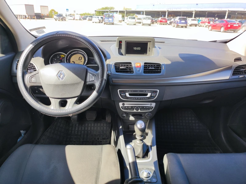 Renault Megane 1.5 DCI, снимка 12 - Автомобили и джипове - 52499442