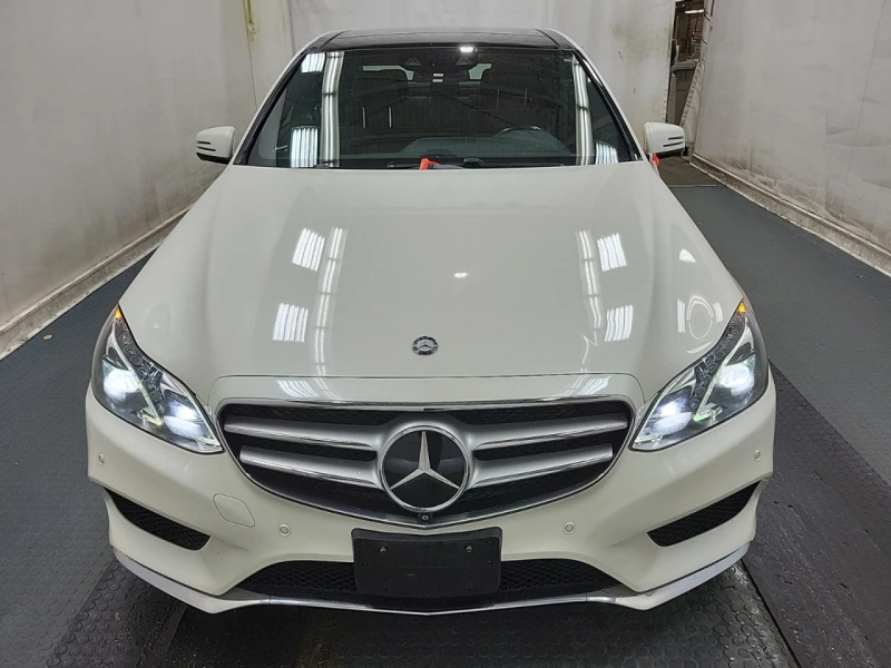 Mercedes-Benz E 400 * АВТО КРЕДИТ* ЦЕНА ДО БГ * СЕРВИЗНА ИСТОРИЯ * , снимка 2 - Автомобили и джипове - 52538078