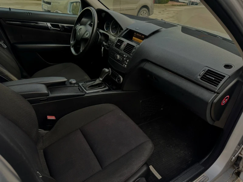 Mercedes-Benz C 200 2.2D Automatic BlueEfficiency Classic, снимка 10 - Автомобили и джипове - 52923086