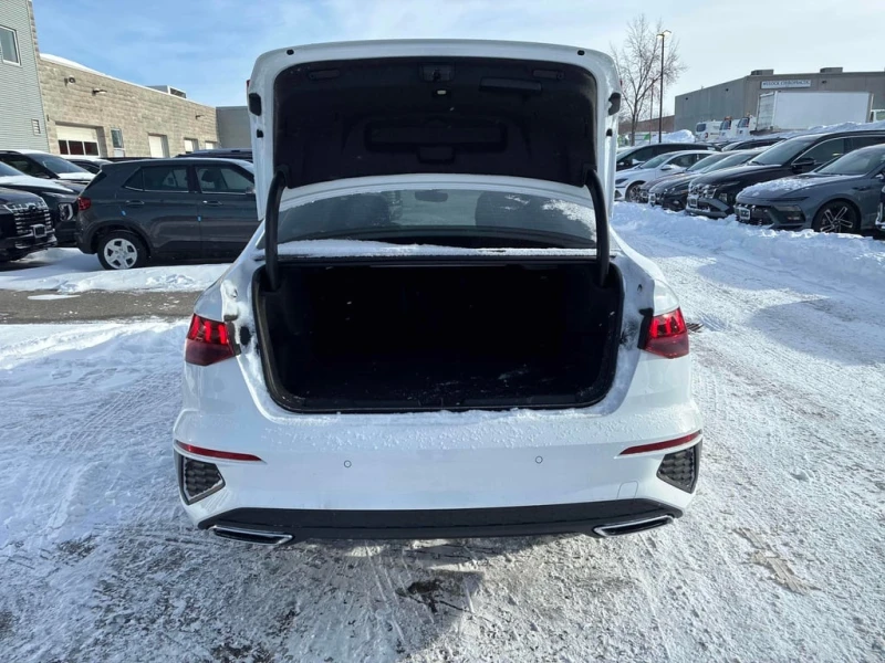 Audi A3 * Progressiv * CARFAX * БЕЗ ПЪРВОНАЧАЛНА ВНОСКА, снимка 13 - Автомобили и джипове - 53026066